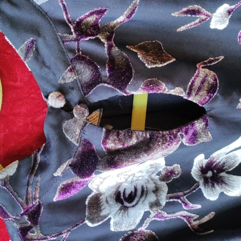 Design Lab Navy Blue Cold Shoulder Flutter Sleeve… - image 4